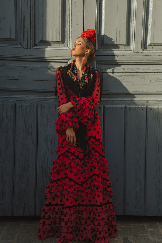 Modelo Gaby Coral y Negro