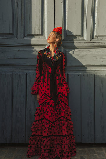 Modelo Gaby Coral y Negro